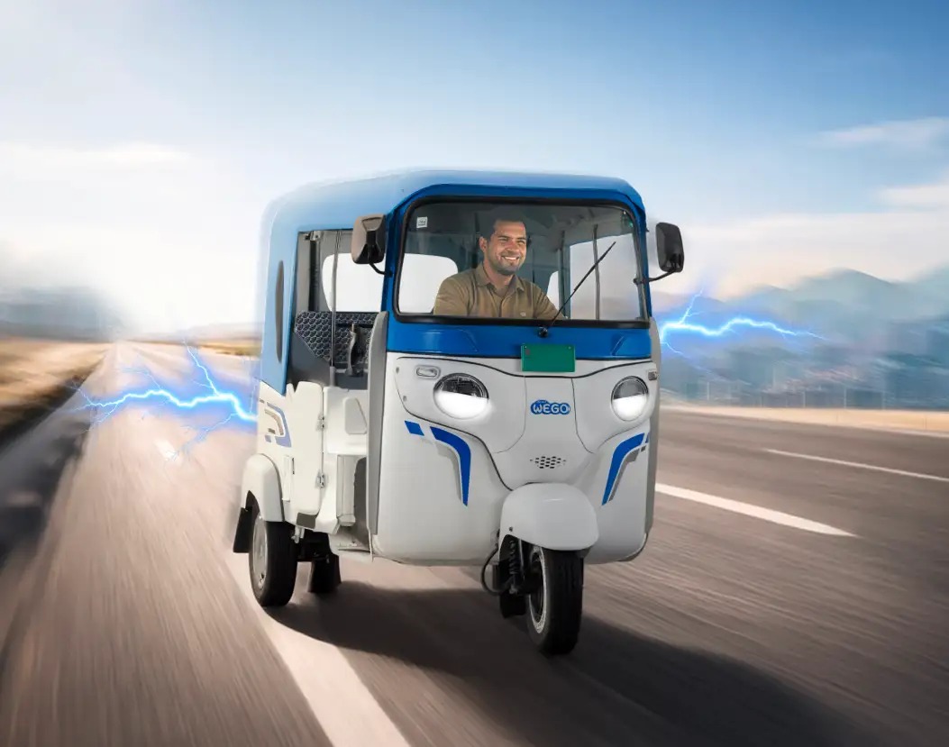 Bajaj WEGO P5009 electric passenger auto